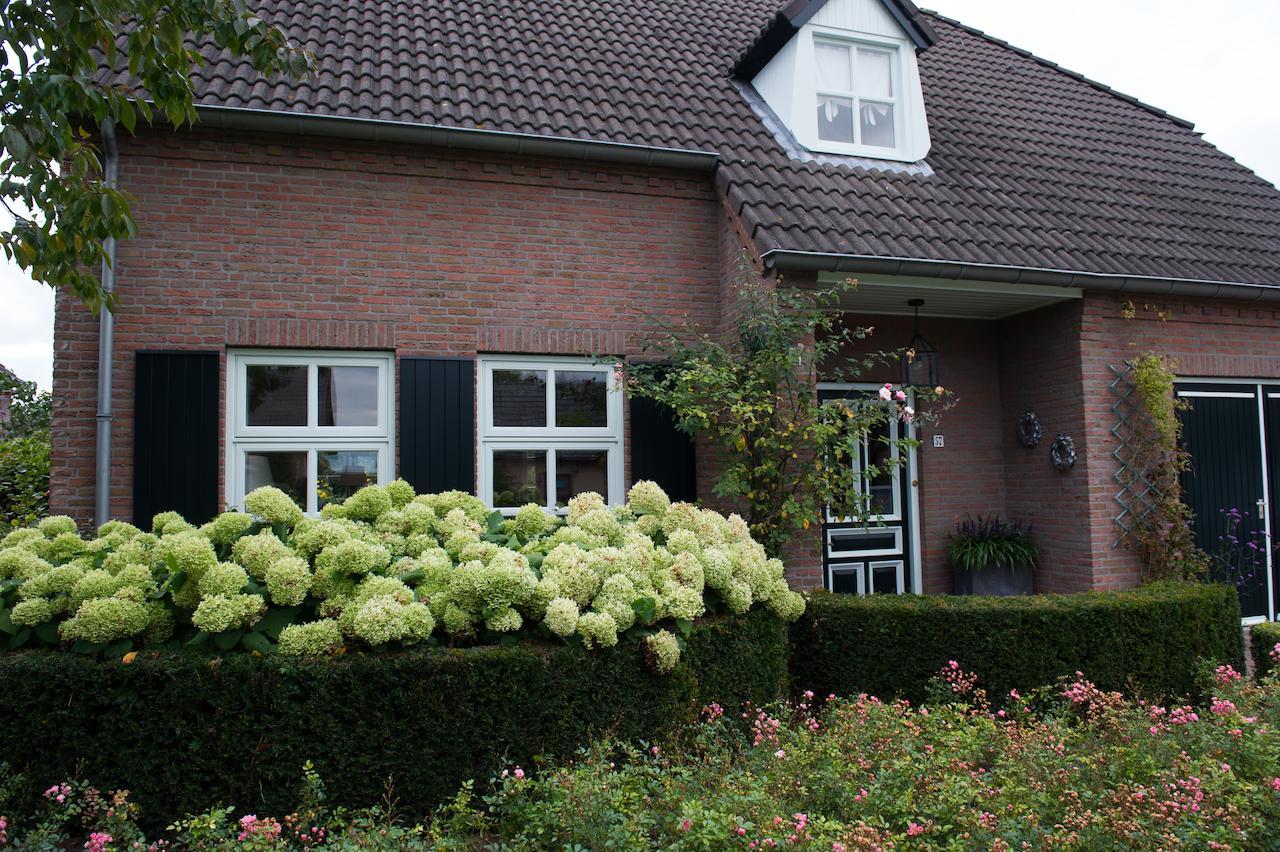 B&B Aan De Burgt Boekel Exterior foto